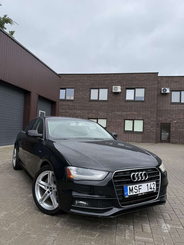 Audi A4, 2.0 l., Седан