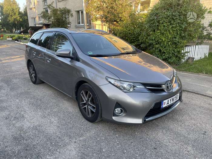 Toyota Auris, 1.3 l., Универсал