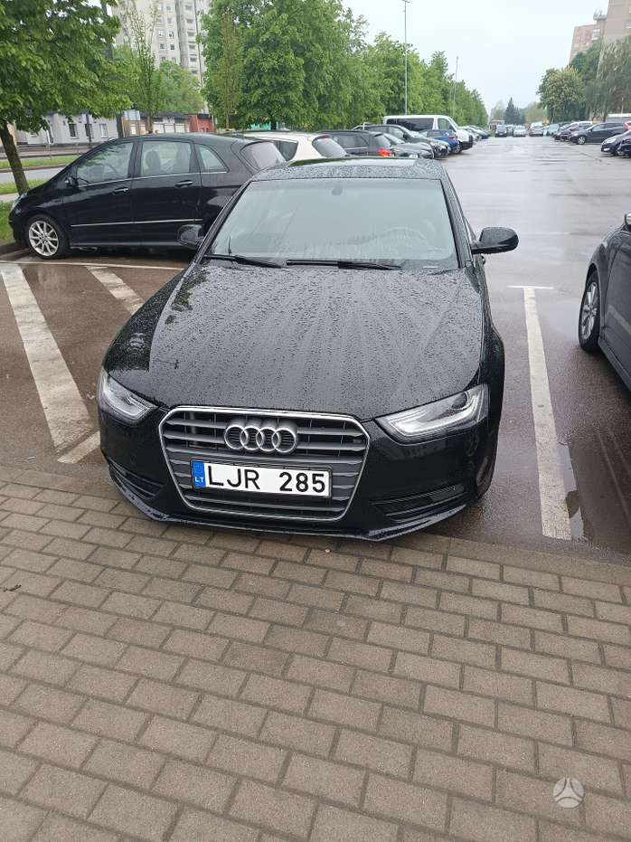 Audi A4, 2.0 l., Седан