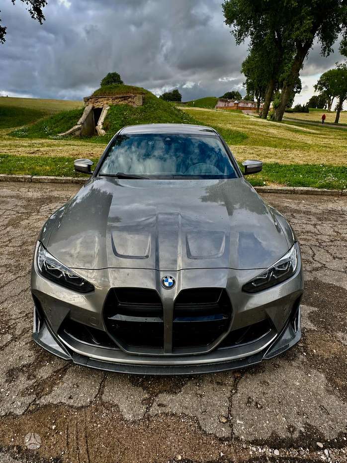 BMW M3, Седан