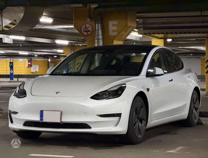 Tesla Model 3, 62 кВт·ч, Седан