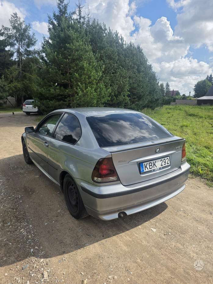 BMW 318, 2.0 l., Хэтчбек