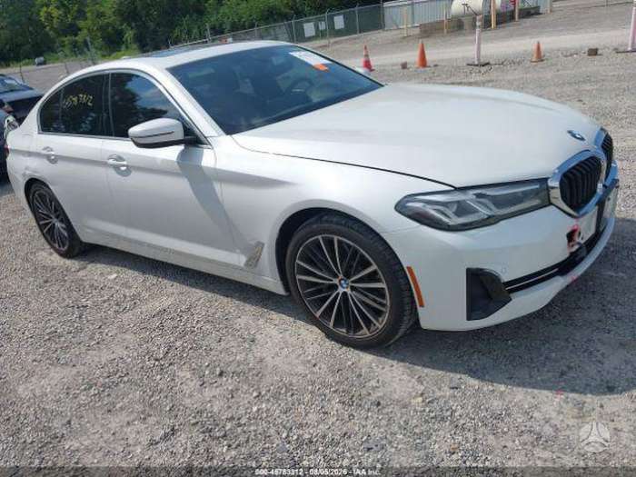 BMW 530, Седан