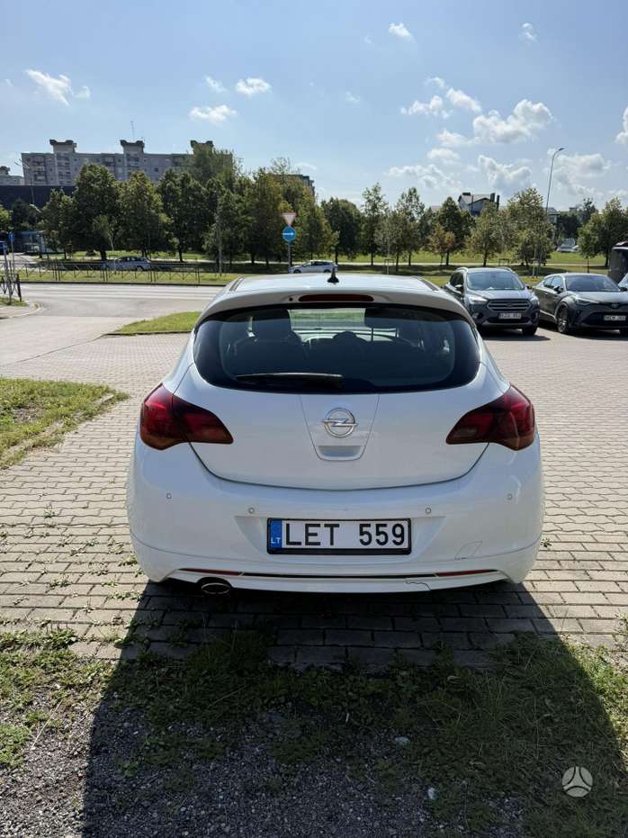 Opel Astra, 1.6 l., Хэтчбек