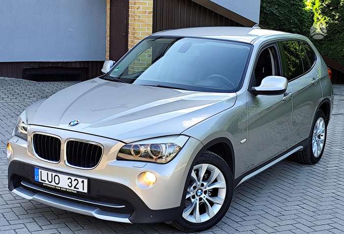 BMW X1, 2.0 l., Минивэн