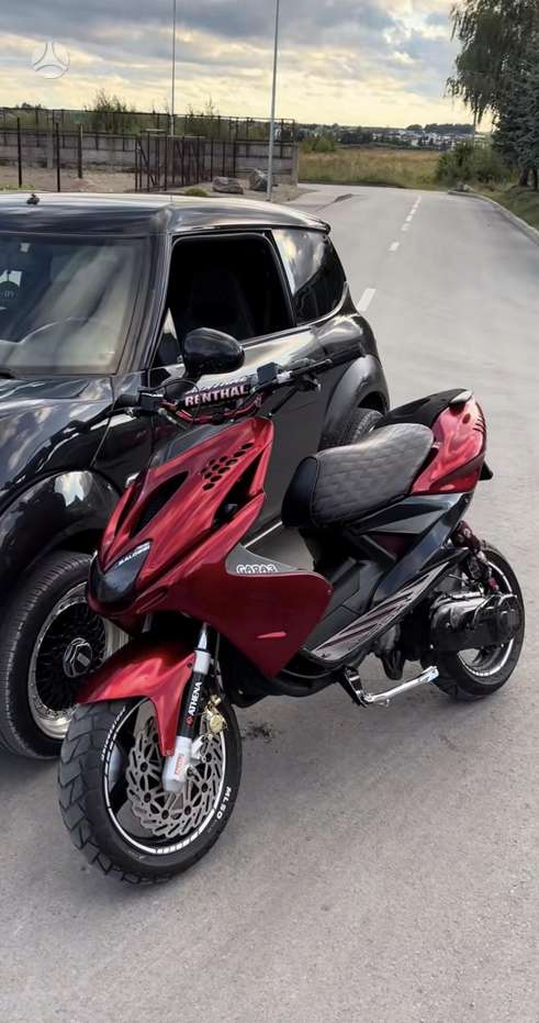 Yamaha Aerox 50cc, scooters / mopeds