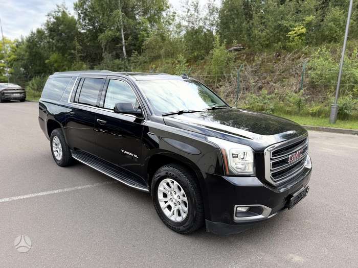 GMC Yukon, 5.3 l., off-road / crossover