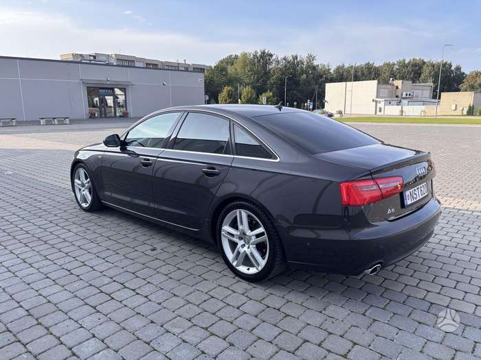 Audi A6, 3.0 l., Седан