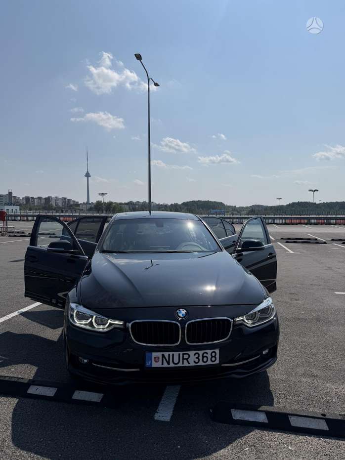 BMW 330, 2.0 l., Седан