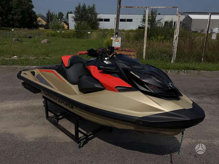 Sea-Doo RXP 325, jet skis
