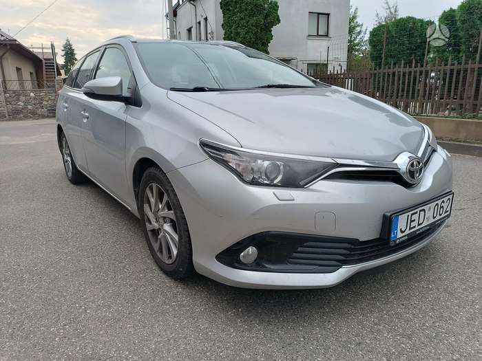 Toyota Auris, 1.4 l., Универсал