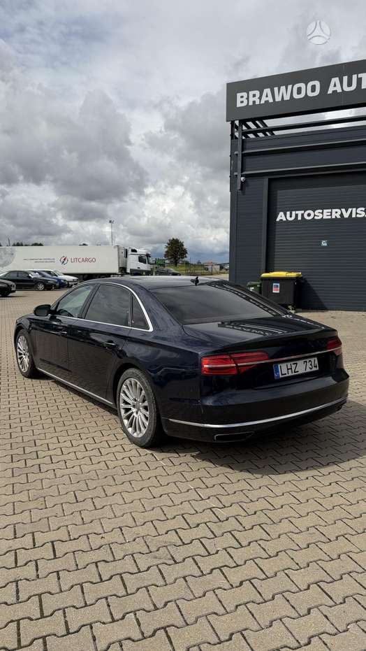 Audi A8, 4.0 l., limousine