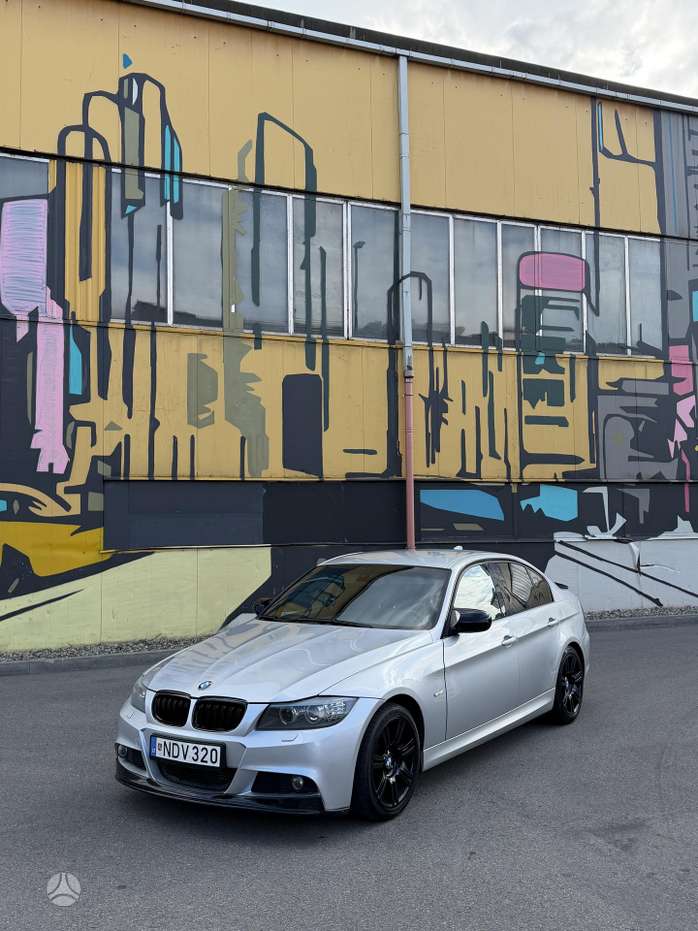 BMW 320, 2.0 l., Седан