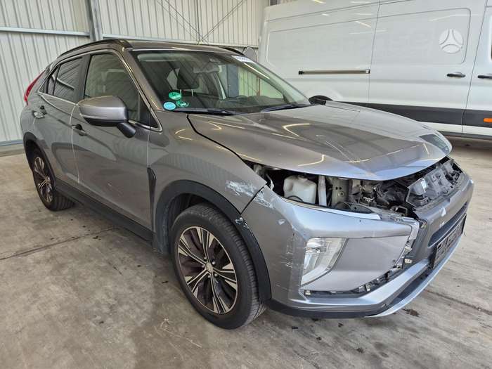 Mitsubishi Eclipse Cross, 1.5 l., off-road / crossover