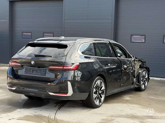 BMW 520, 2.0 l., Универсал