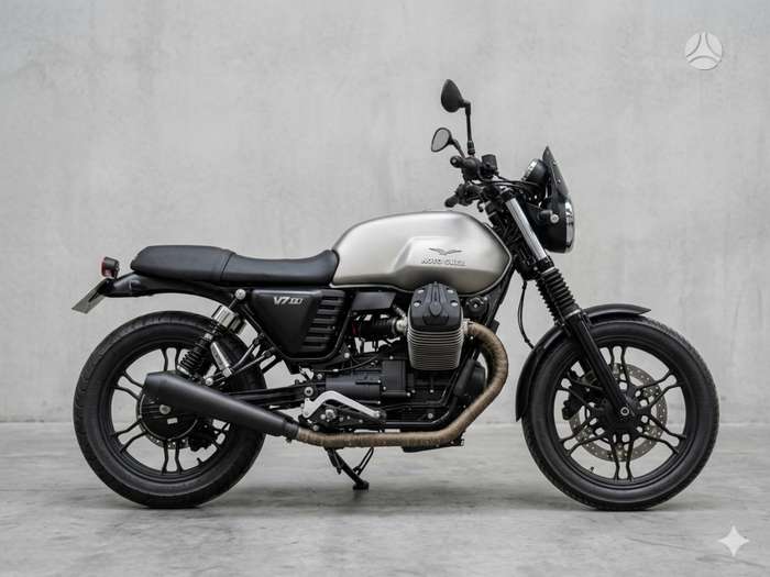Moto Guzzi V7 750cc, street / classic