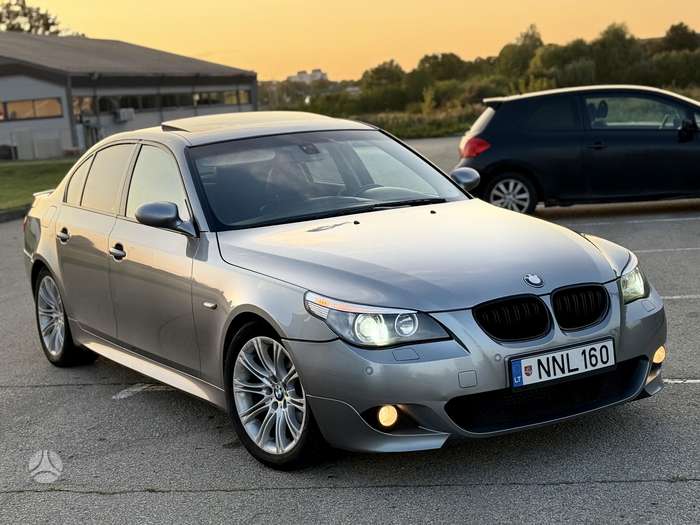 BMW 525, 2.5 l., Седан