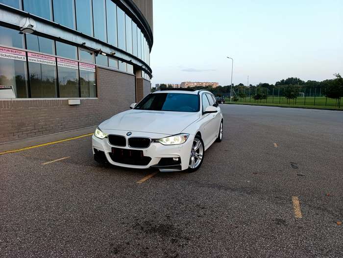 BMW 325, universalas