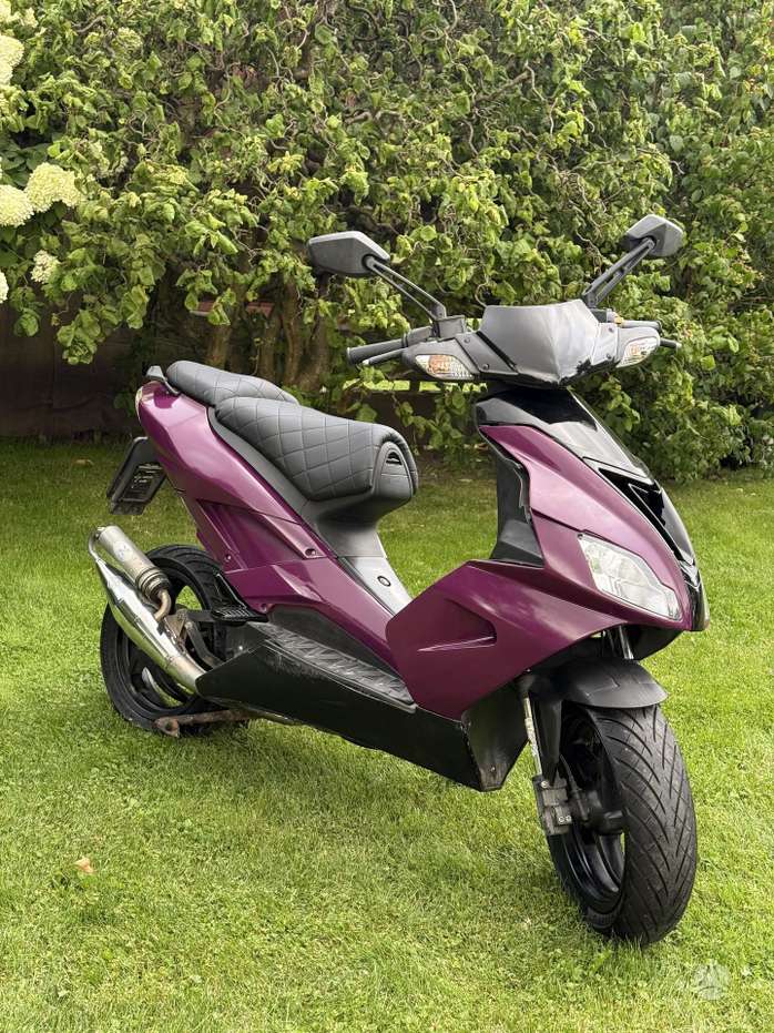Aprilia SR, мотороллеры / мопеды
