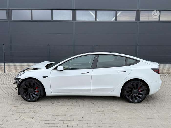 Tesla Model 3, 82 кВт·ч, Седан