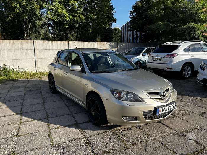 Mazda 3, 2.0 l., hatchback