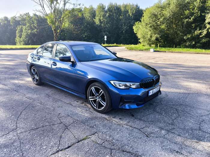 BMW 318, 2.0 l., Седан
