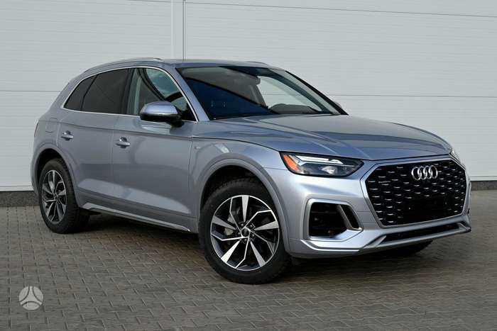 Audi Q5, 2.0 l., off-road / crossover