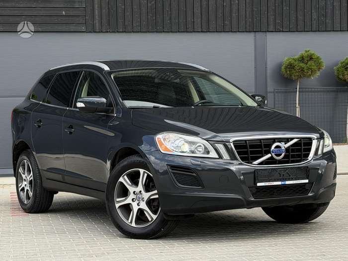 Volvo XC60, 2.4 l., off-road / crossover