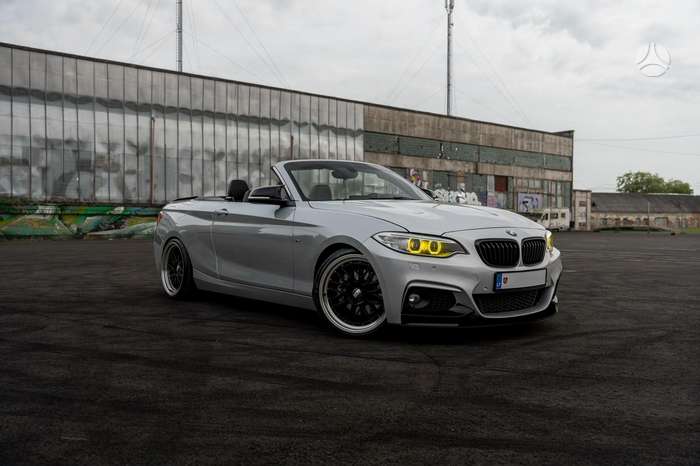BMW 228, 2.0 l., convertible