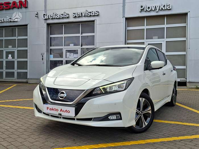 Nissan Leaf, Хэтчбек