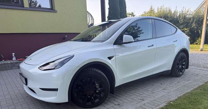 Tesla Model Y, 77 кВт·ч, Минивэн