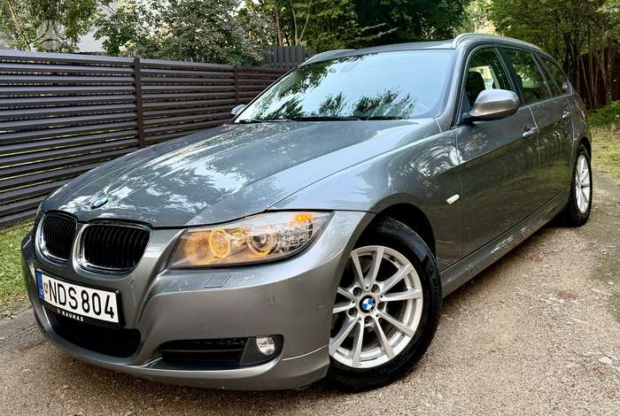 BMW 320, Универсал