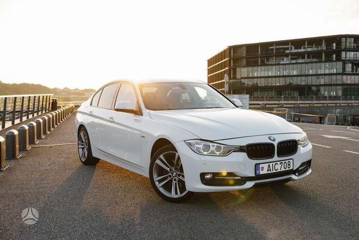 BMW 320, 2.0 l., Седан
