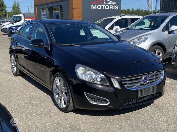 Volvo S60, 2.0 l., Седан
