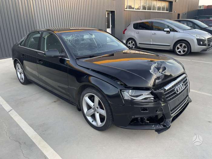 Audi A4, 2.0 l., Седан