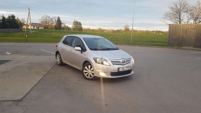 Toyota Auris, 2.0 l., hatchback