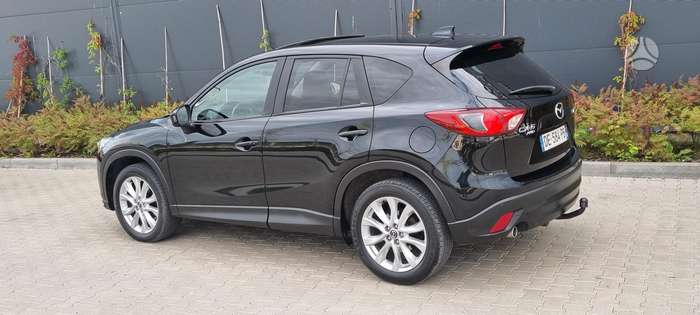 Mazda CX-5, 2.2 l., off-road / crossover