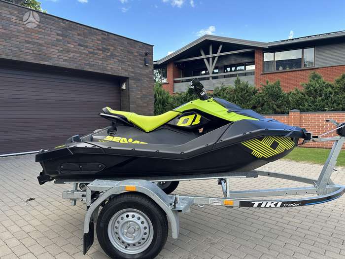 Sea-Doo Spark Trixx, водные мотоциклы