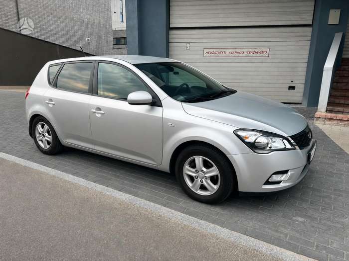 Kia Ceed, 1.6 l., hatchback