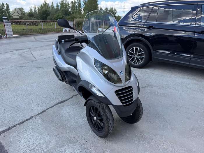 Piaggio MP3 250cc, trikes