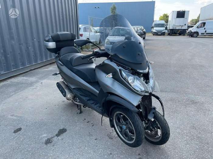 Piaggio MP3 500cc, scooters / mopeds