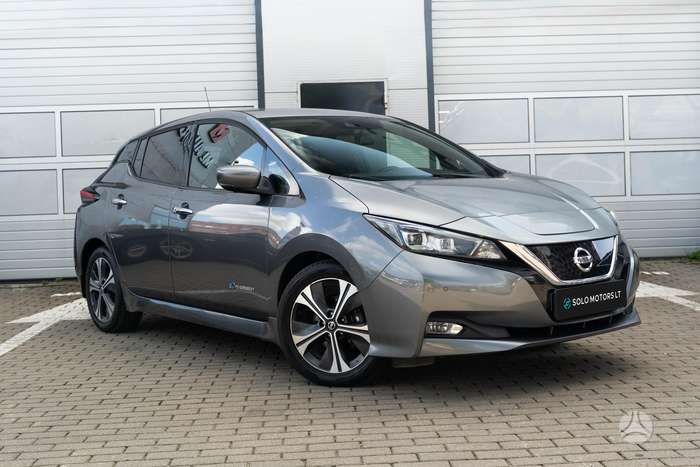 Nissan Leaf, 40 kWh, hatchback
