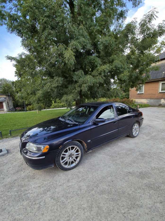 Volvo S60, 2.4 l., Седан