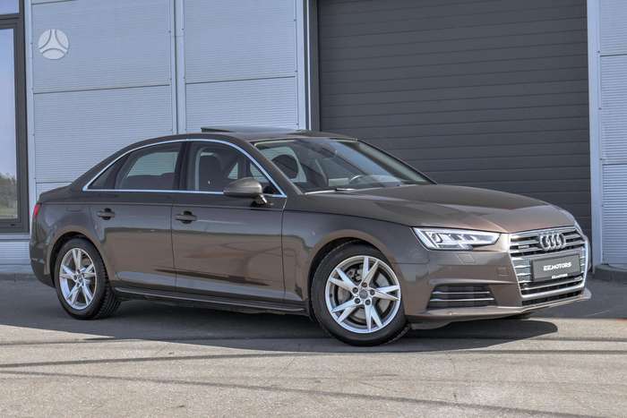 Audi A4, 2.0 l., Седан