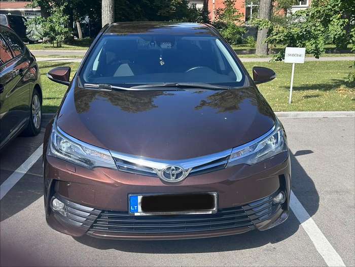 Toyota Corolla, 1.6 l., Седан