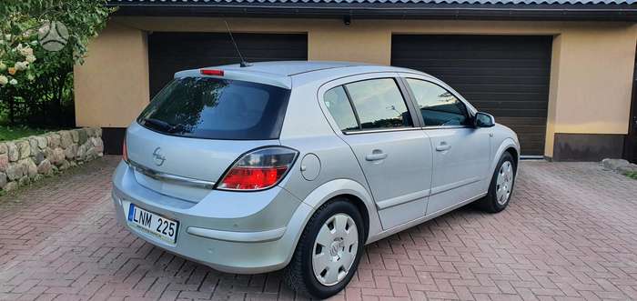 Opel Astra, 1.8 l., hatchback