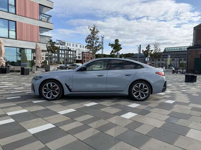 BMW i4, 84 kWh, coupe