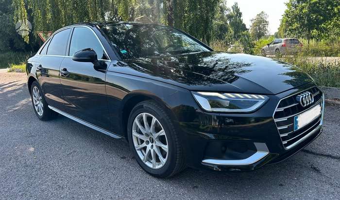 Audi A4, 2.0 l., Седан