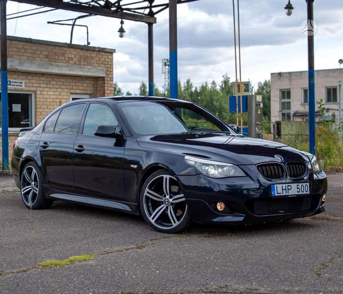 BMW 525, 2.5 l., Седан