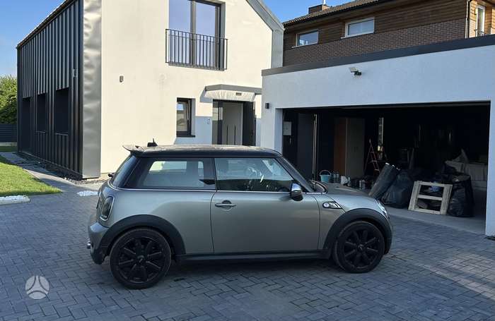 Mini Cooper S, 1.6 l., hatchback